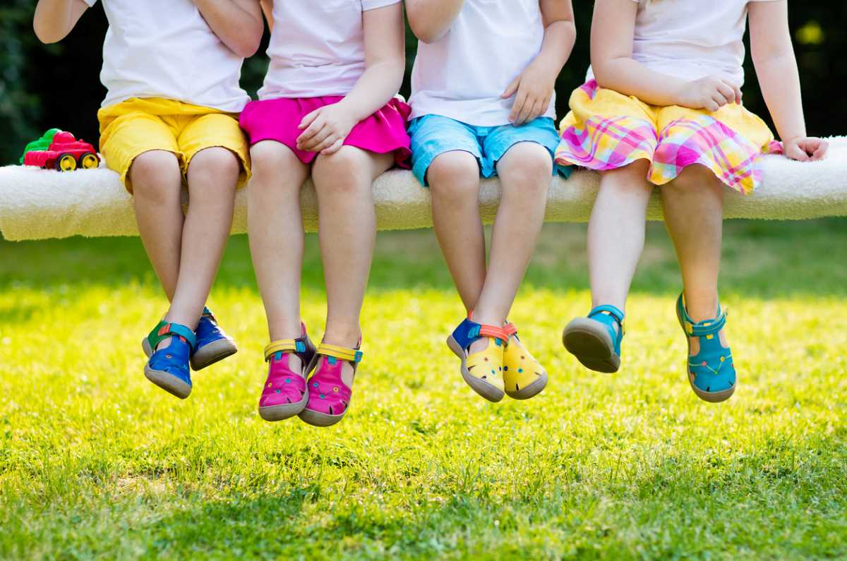 kids-with-coloured-shoes.jpg